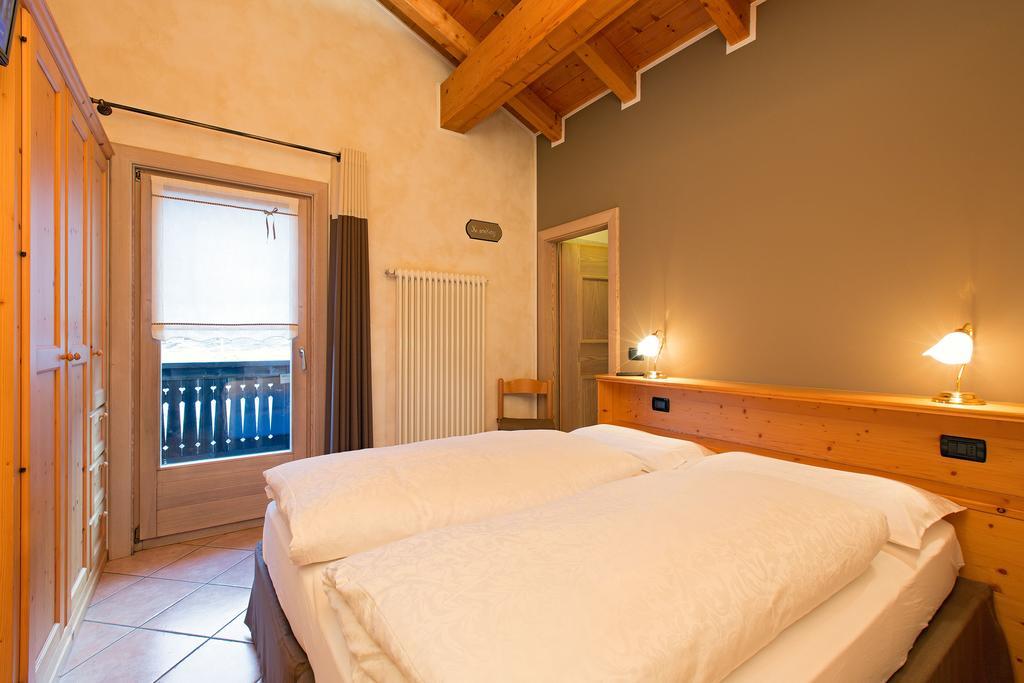 Al Chestelet Livigno Exterior foto